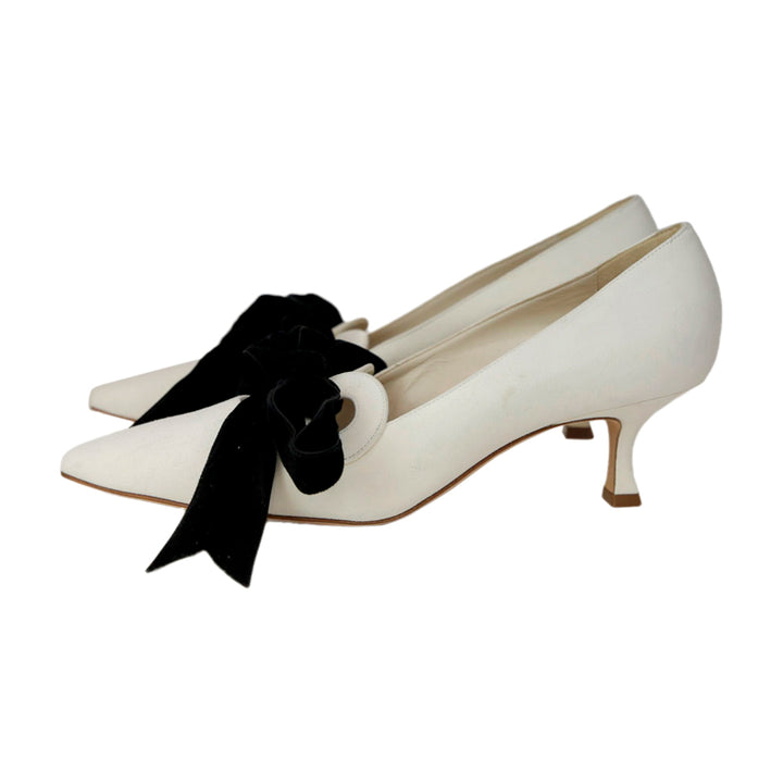Manolo Blahnik Serba 70 White Suede Bow Pumps
