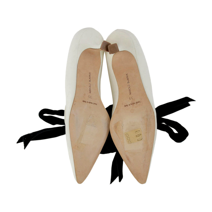 Manolo Blahnik Serba 70 White Suede Bow Pumps