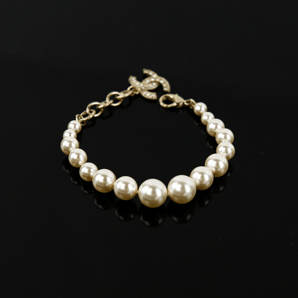 Chanel Graduated Pearl CC Bracelet