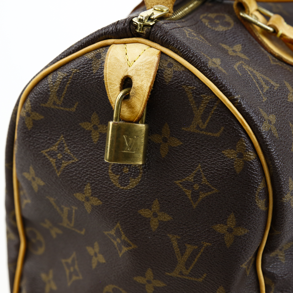 lock  view of Louis Vuitton Monogram Speedy 30